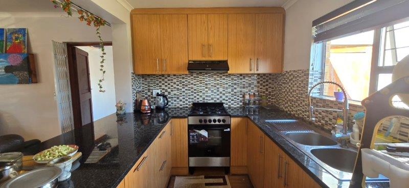 To Let 3 Bedroom Property for Rent in Bracken Heights Western Cape